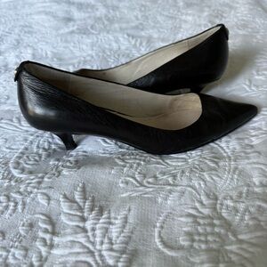 Michael KORS Black Leather Kitten Heel Pumps Size 6